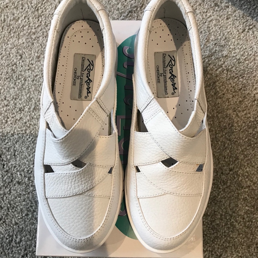 Cherokee white Thyme 7.5M NIB shoes
